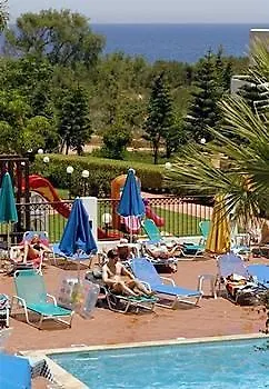 Paramount 4*