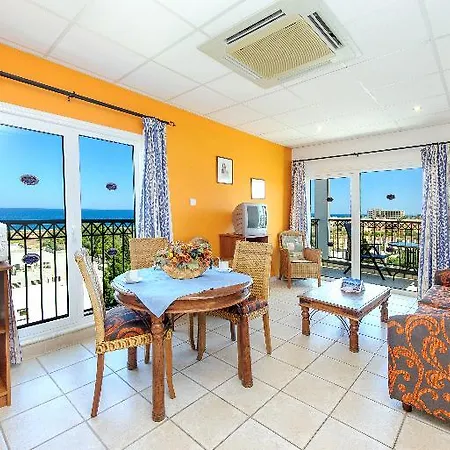 Paramount Aparthotel Protaras