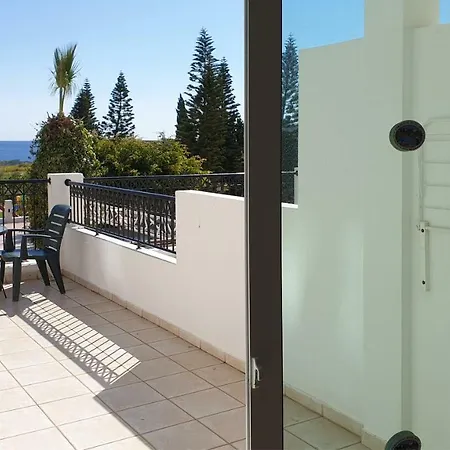 מלון דירות Paramount 4*