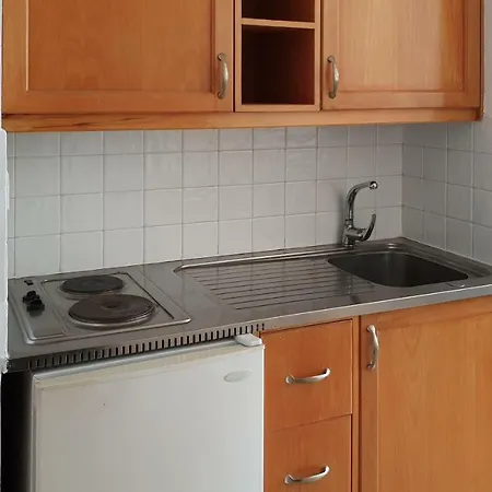 מלון דירות Paramount 4*