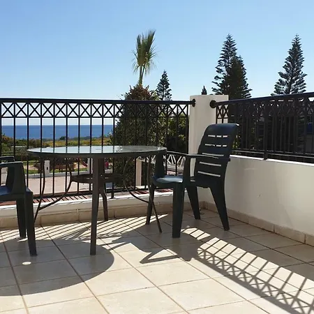 Paramount Aparthotel 4*