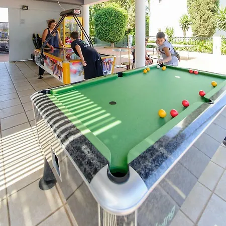Aparthotel Paramount 4*