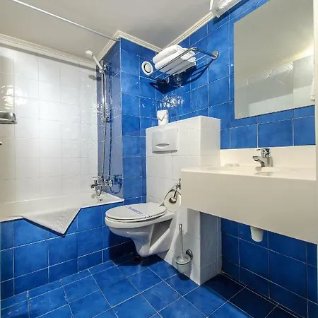 Aparthotel Paramount 4*