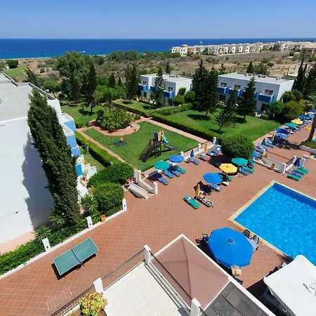 Paramount Aparthotel Protaras