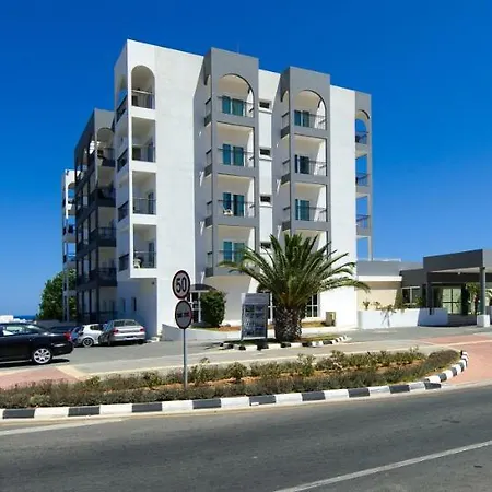 Paramount Aparthotel Protaras
